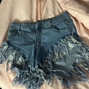 Short ruffle shorts